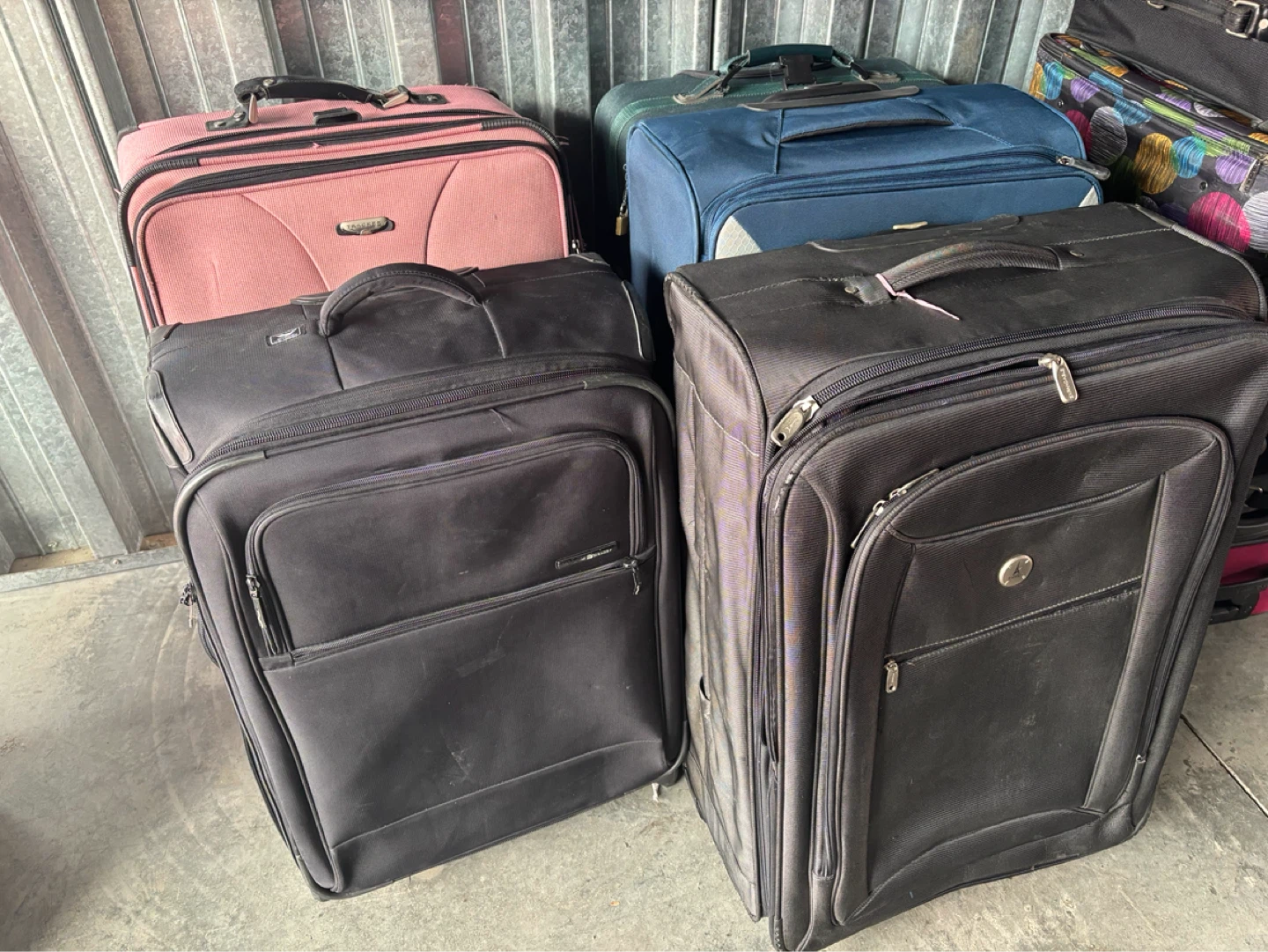 Suitcase Sale - photo 3