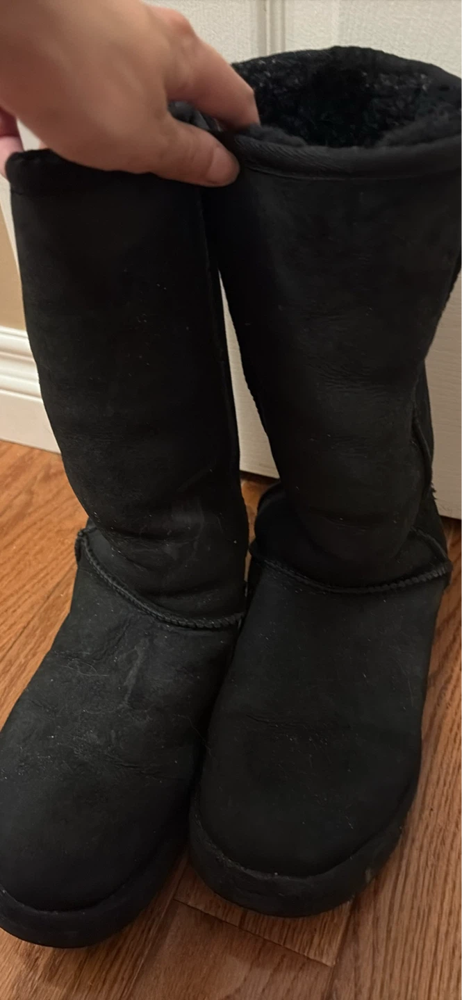 Women Ugg boots size 8