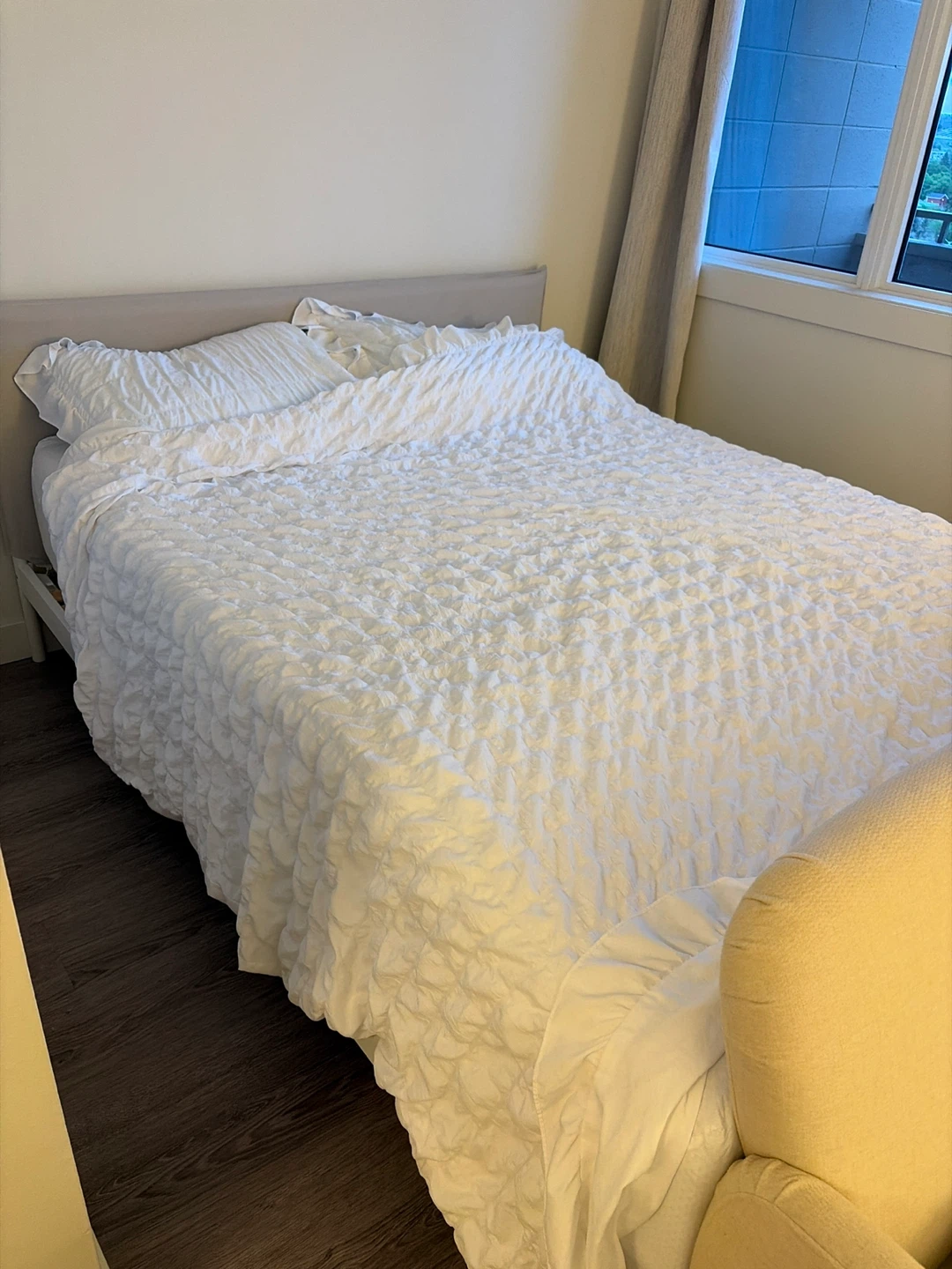Queen size bed mattress and bedframe