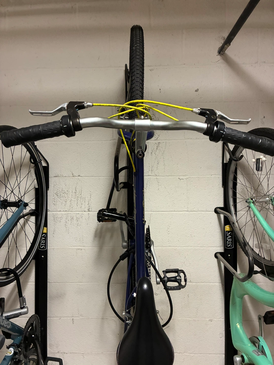 Specialized Hardrock Mountain Bike - photo 3