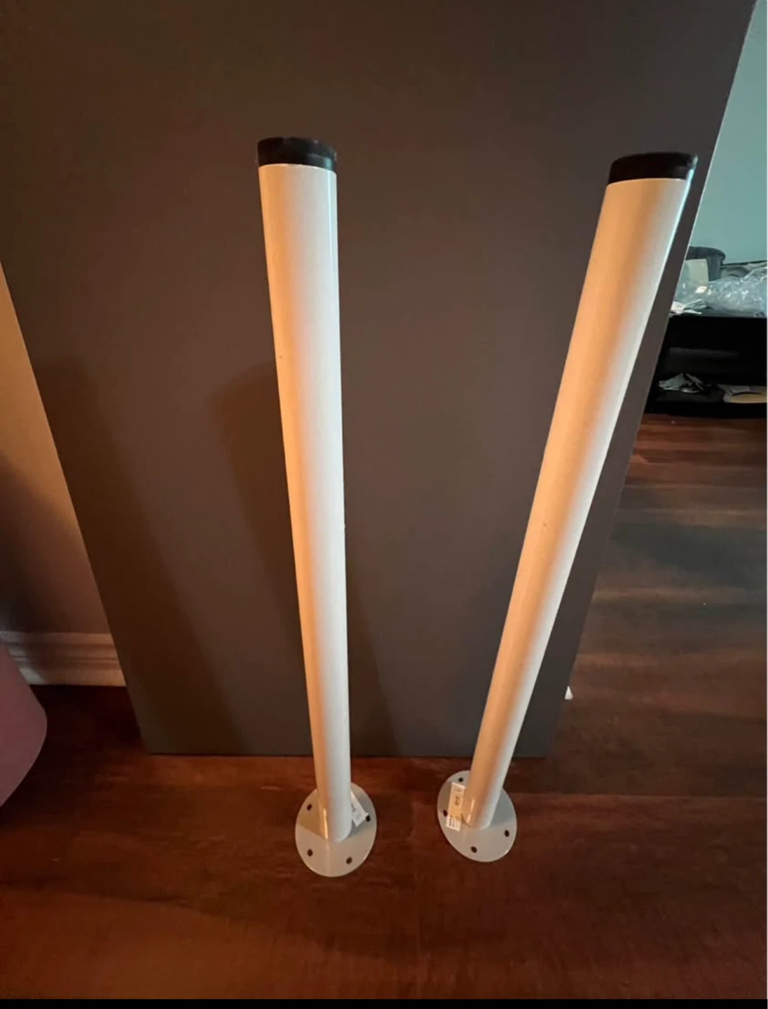 Desk tabletop with 2 legs - photo 2