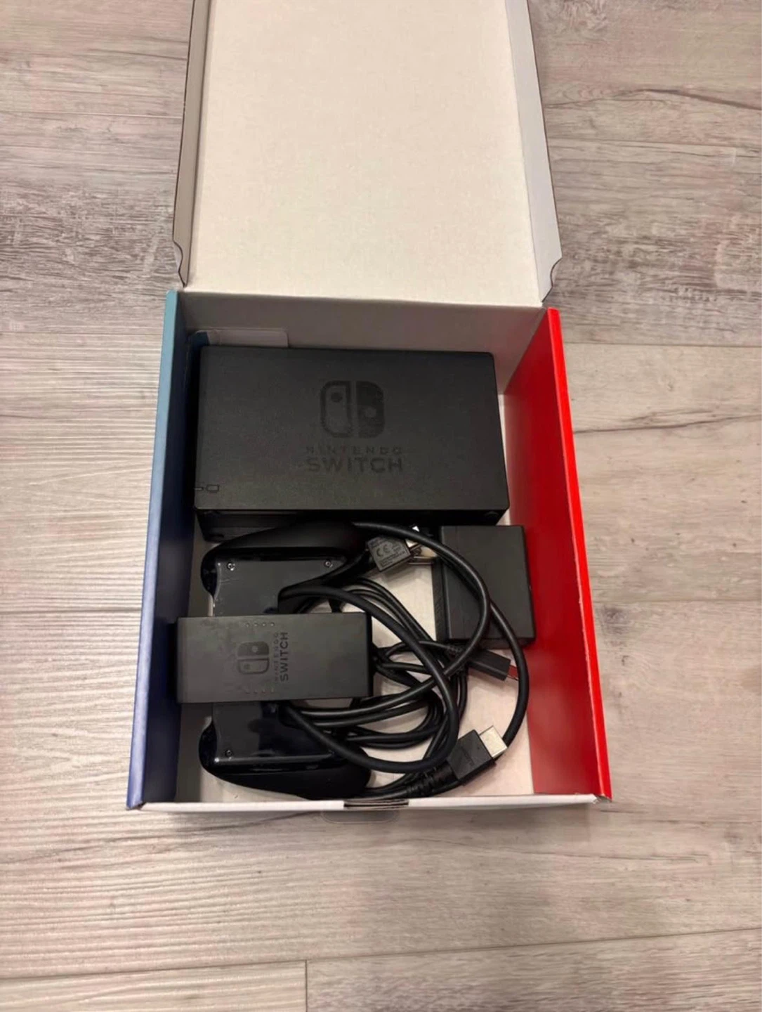 Nintendo Switch Console with Mario Kart 8 Deluxe - photo 3