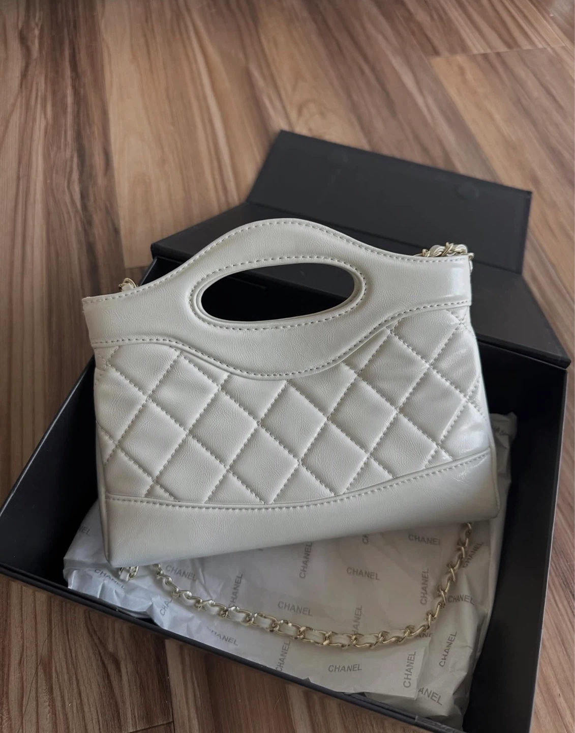Chanel Shopping bag in white leather - photo 2