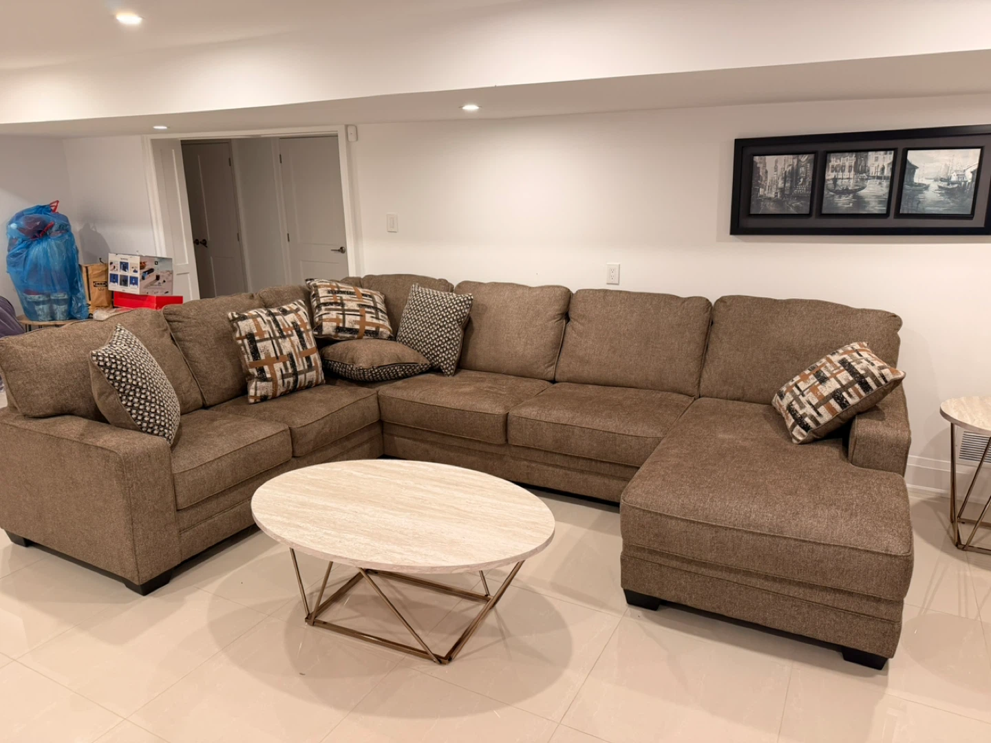 Large U-Shaped Sectional Sofa with Chaise