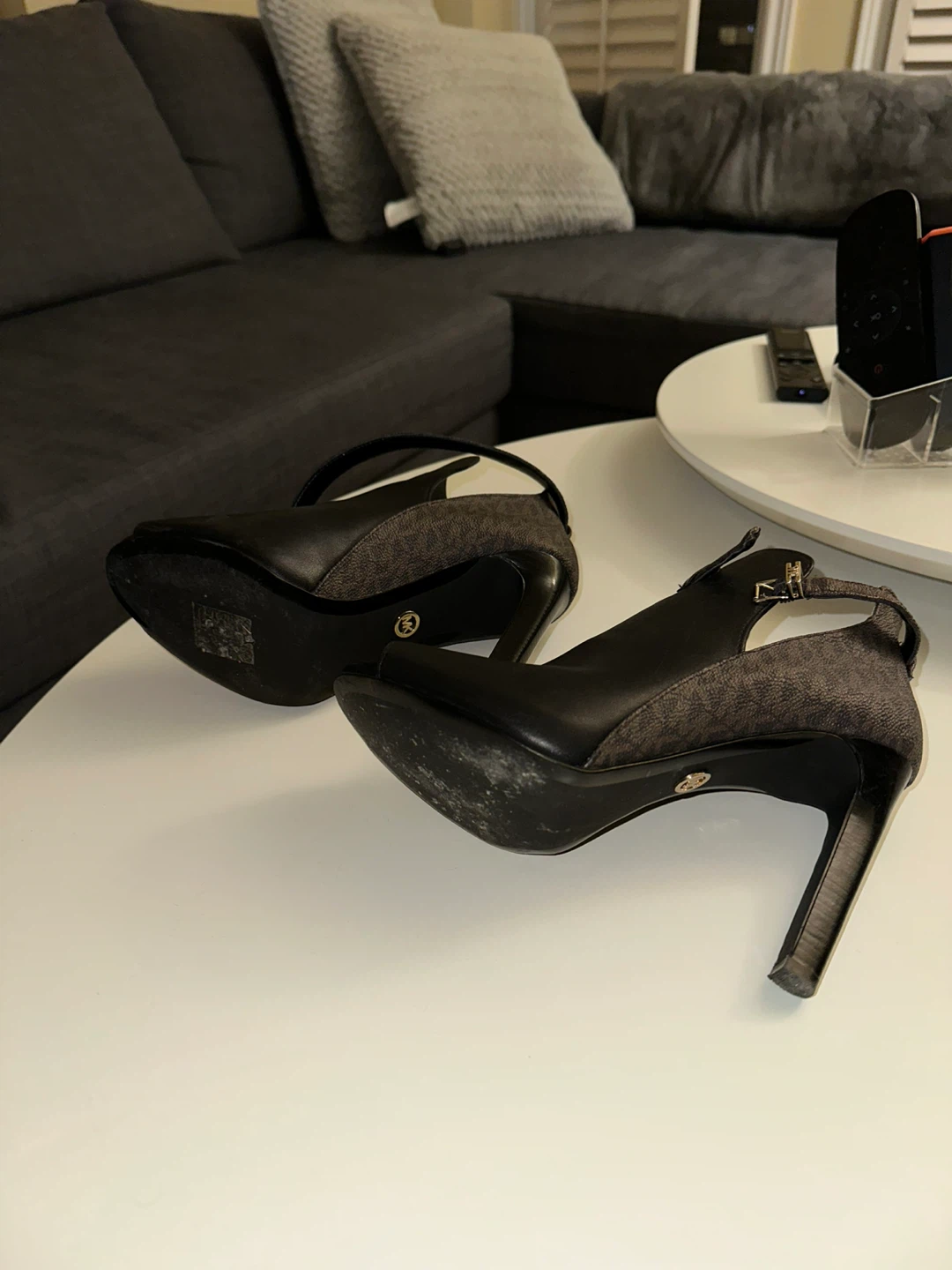Michael Kors Peep Toe Ankle Boots Size 7 - photo 3