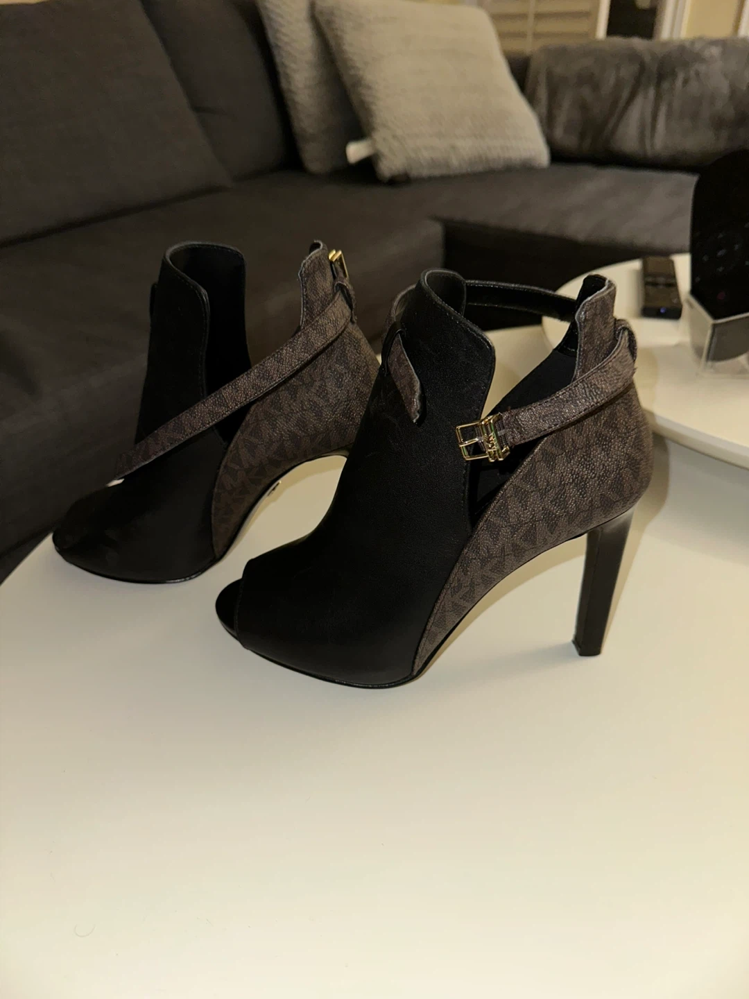 Michael Kors Peep Toe Ankle Boots Size 7 - photo 2