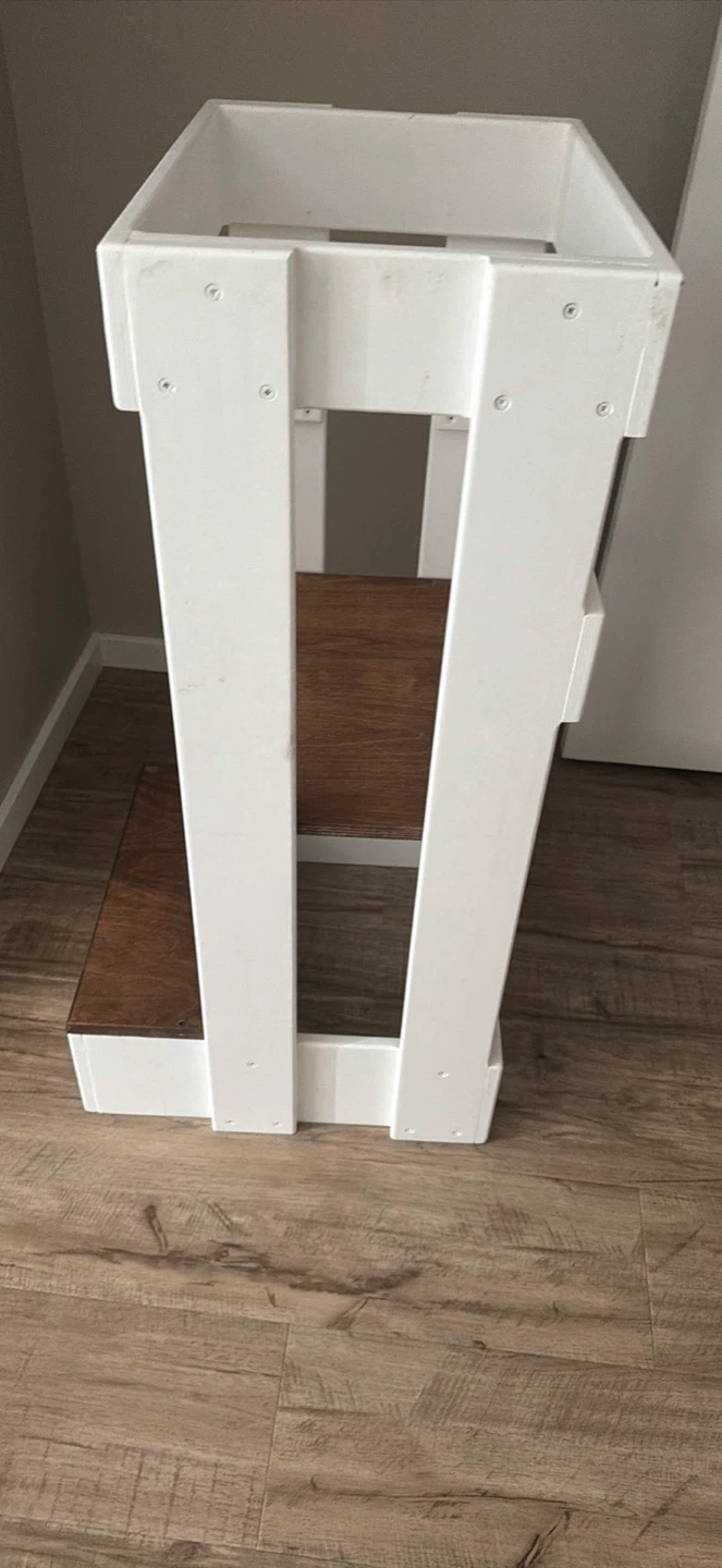 White Wooden Kids Step Stool - photo 2