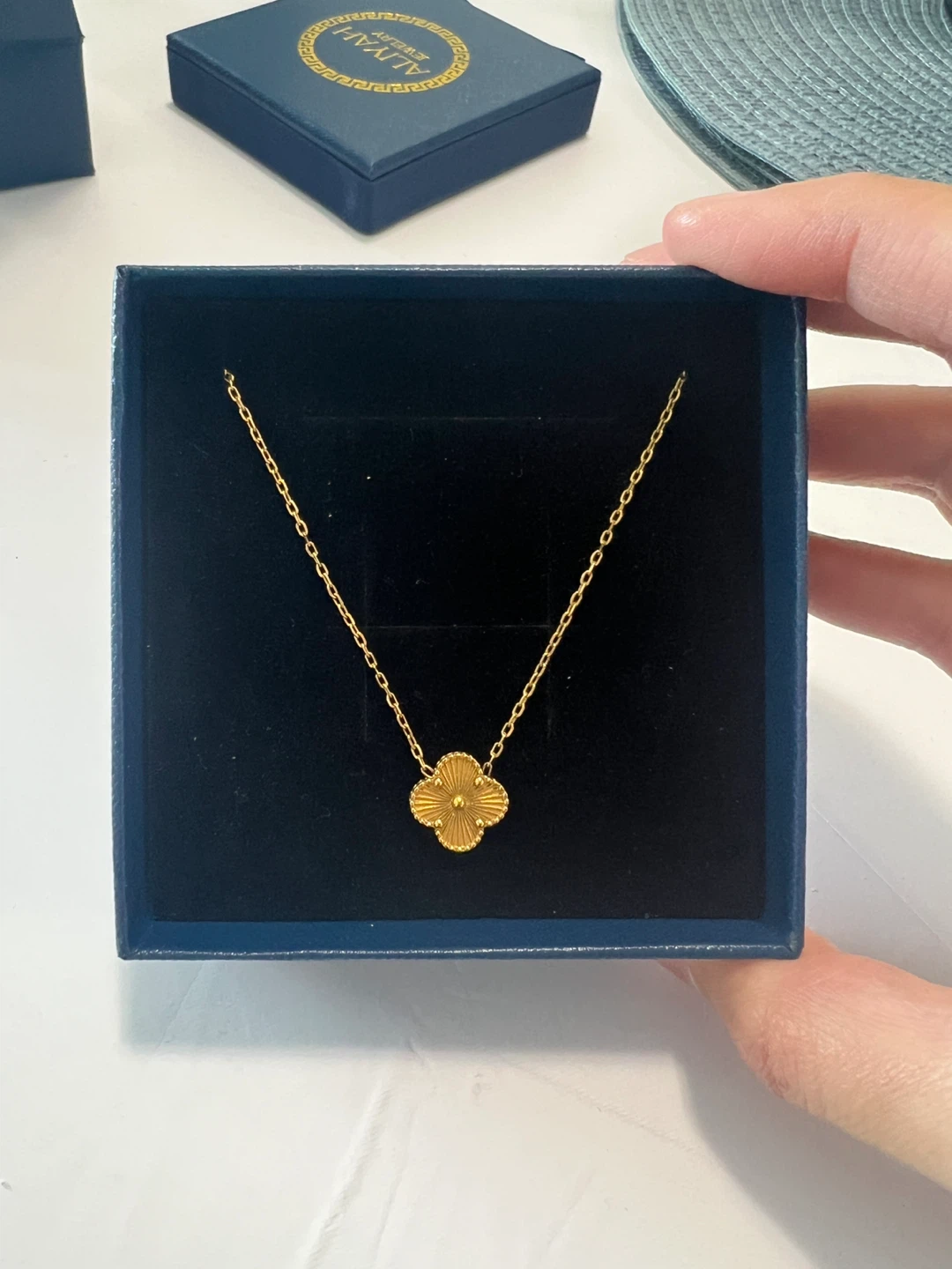 ALIYAH JEWELRY Gold Clover Necklace