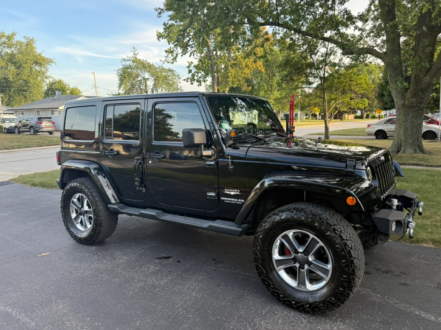 Black Jeep Wrangler Sahara 4-Door - photo 2