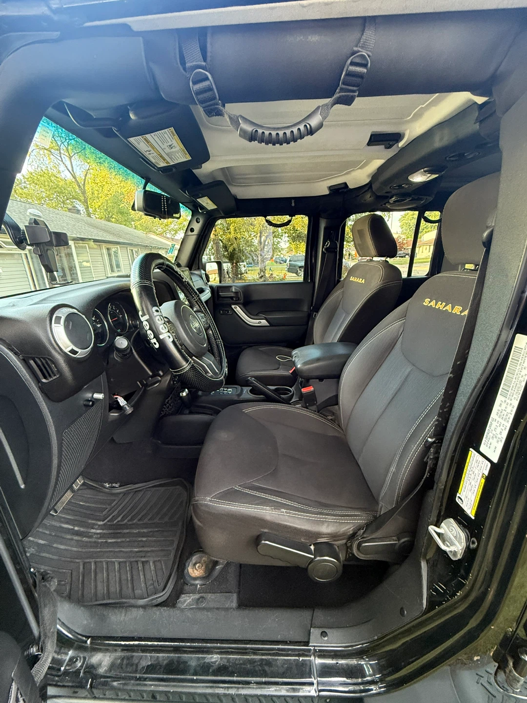 Black Jeep Wrangler Sahara 4-Door - photo 3