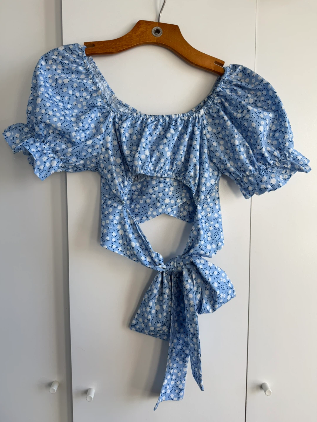 Blue Floral Crop Top w/ back tie - photo 2