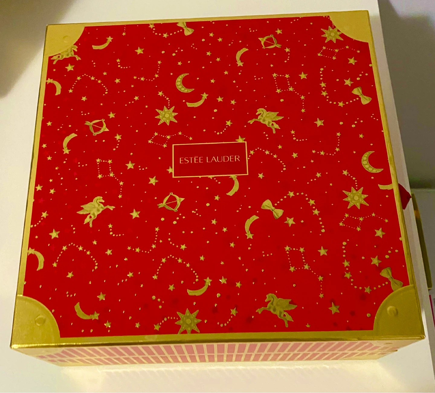 Estée Lauder Gift Box - photo 2