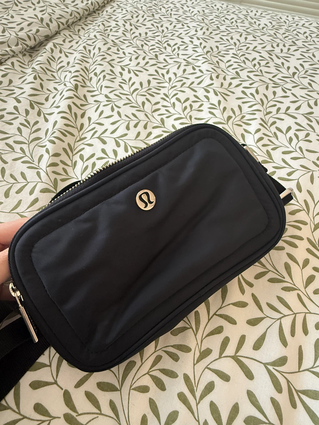 Lululemon crossbody camera Bag Black - photo 2