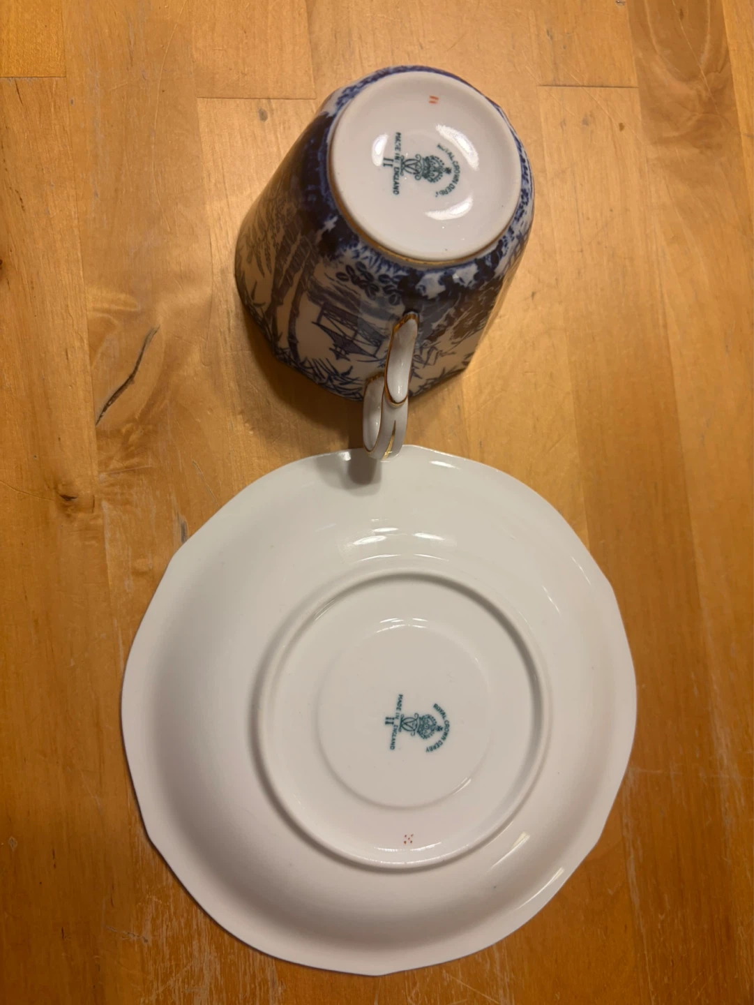 Royal Crown Derby Bone China Teacup and Saucer Set - photo 3