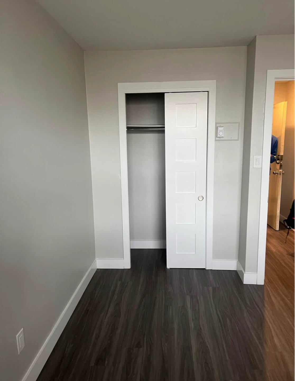 Apartment Unit - Unfurnished - photo 3