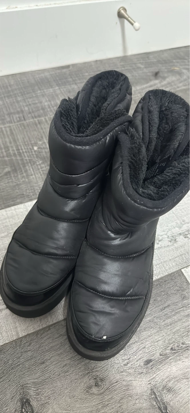 Waterproof and warm shoes
