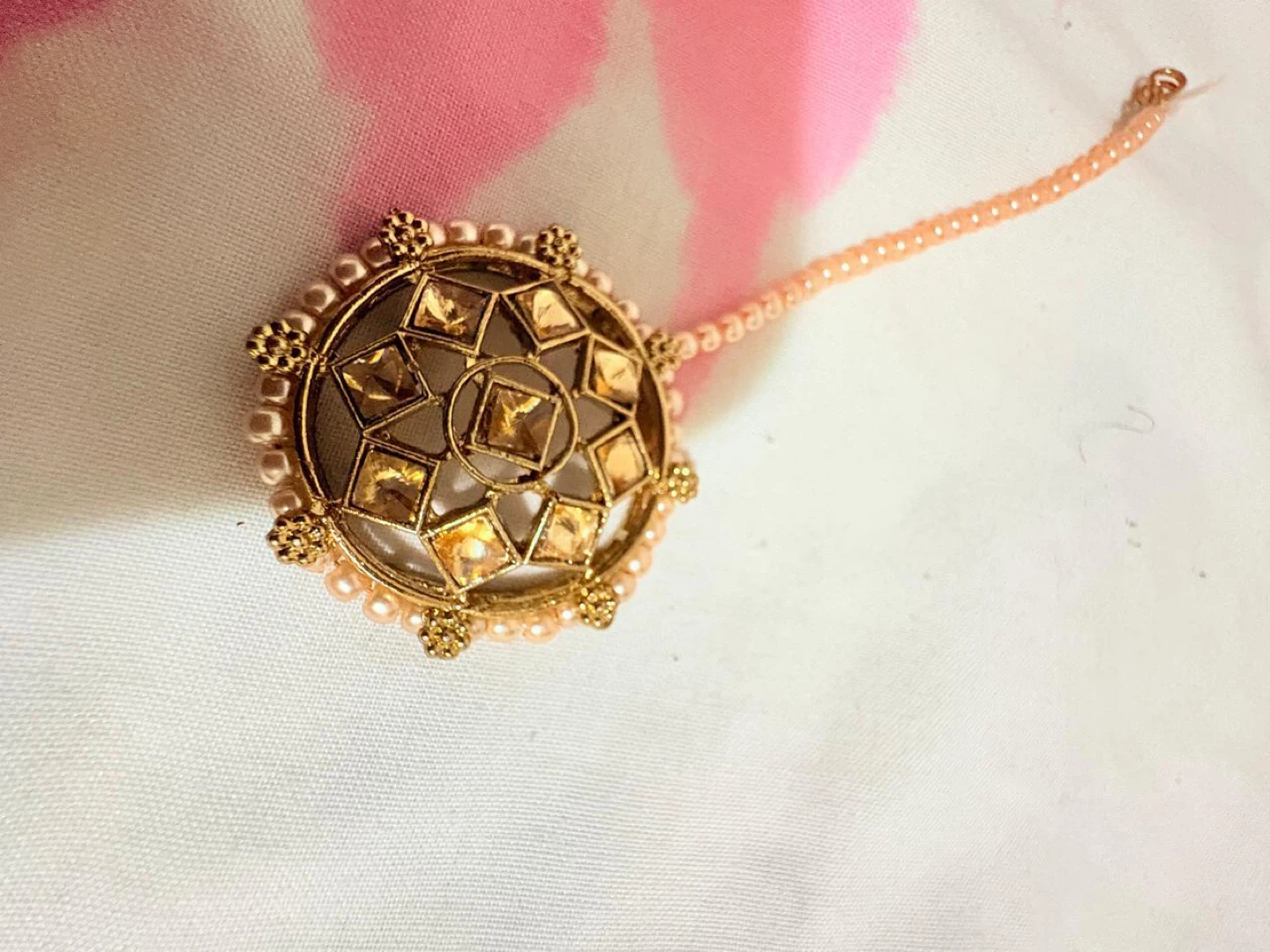 Gold-toned Maang Tikka with Pearls and Stones - photo 5