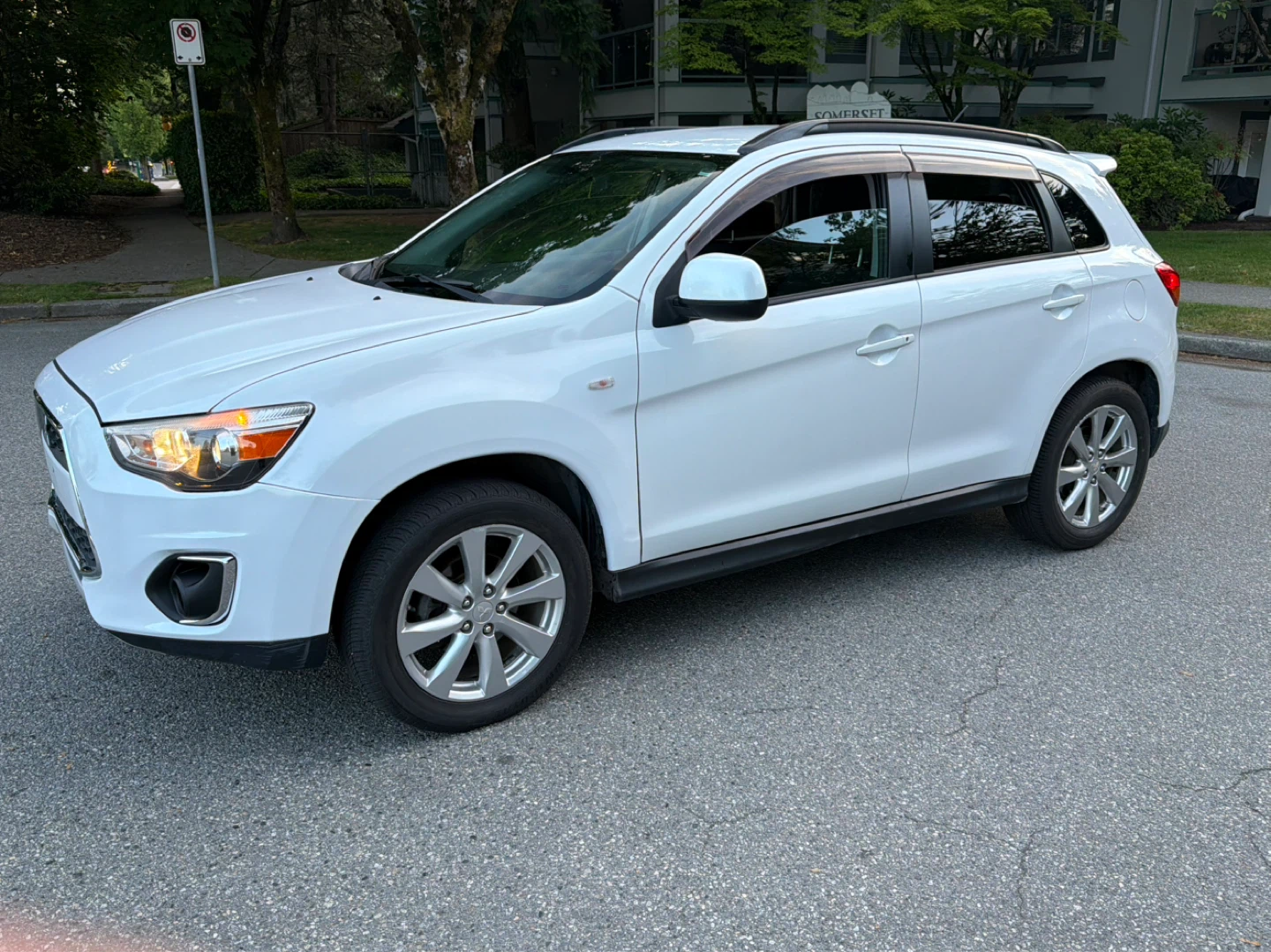 2015 Mitsubishi RVR Limited AWD - photo 2