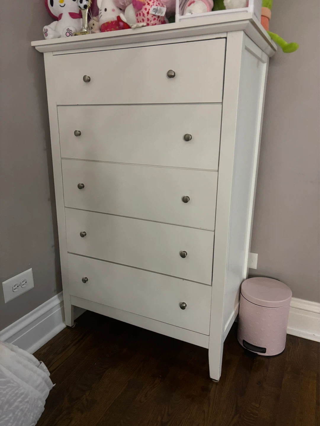 White 5-Drawer Dresser