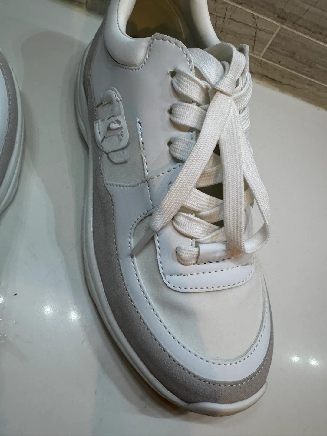 Chanel White Sneakers size 8 - photo 4