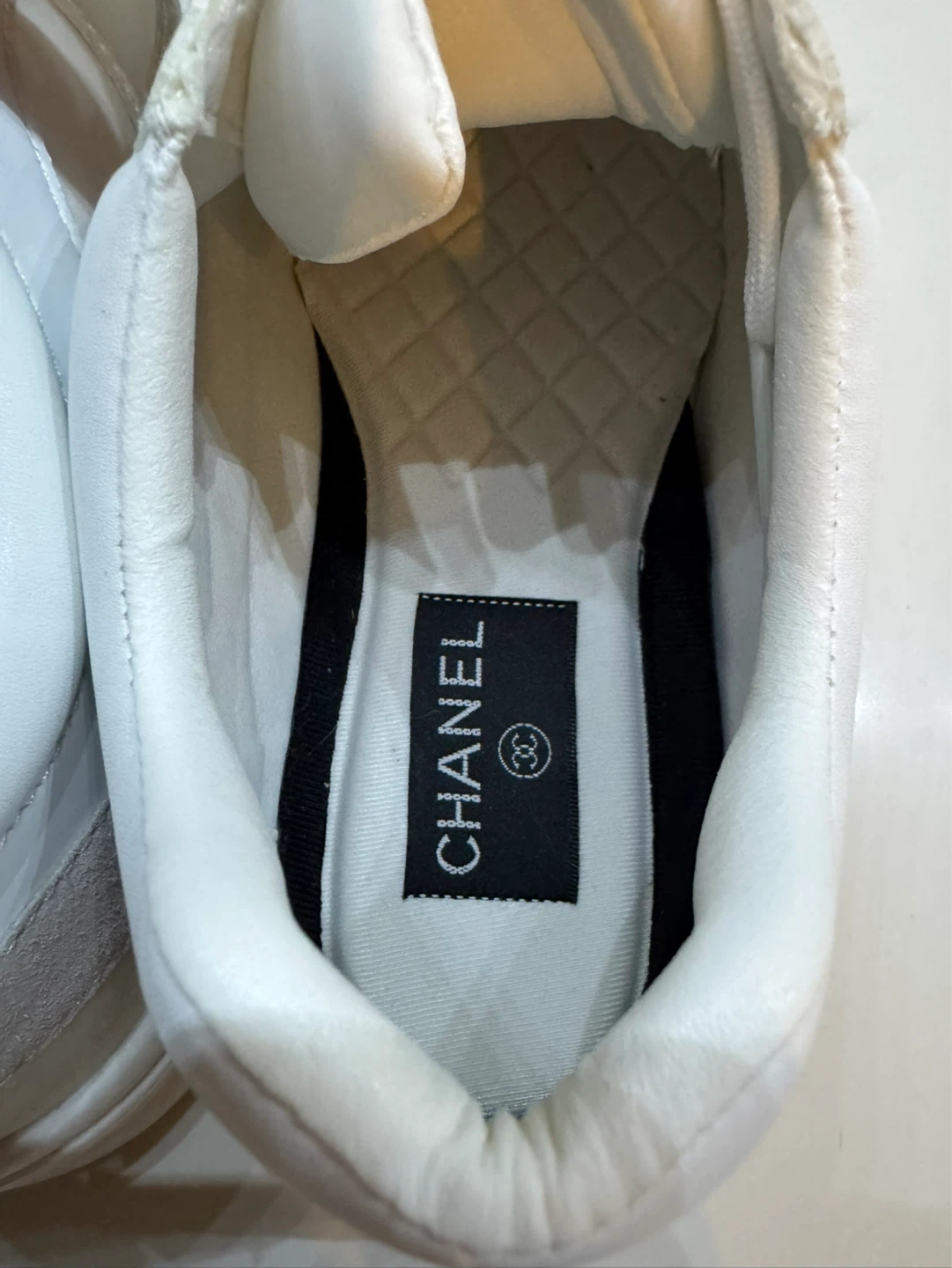 Chanel White Sneakers size 8 - photo 3