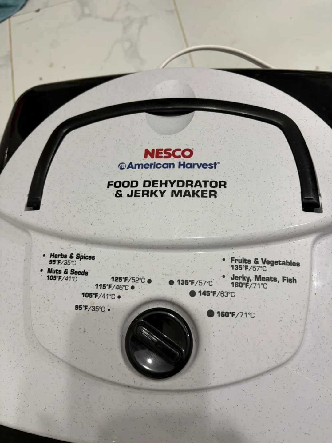 Nesco American Harvest Food Dehydrator & Jerky Maker - photo 2