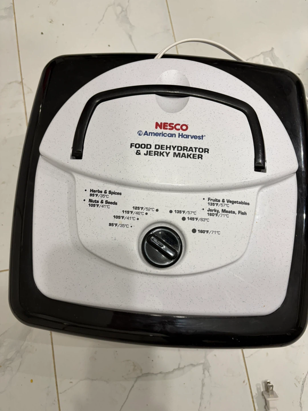 Nesco American Harvest Food Dehydrator & Jerky Maker - photo 3