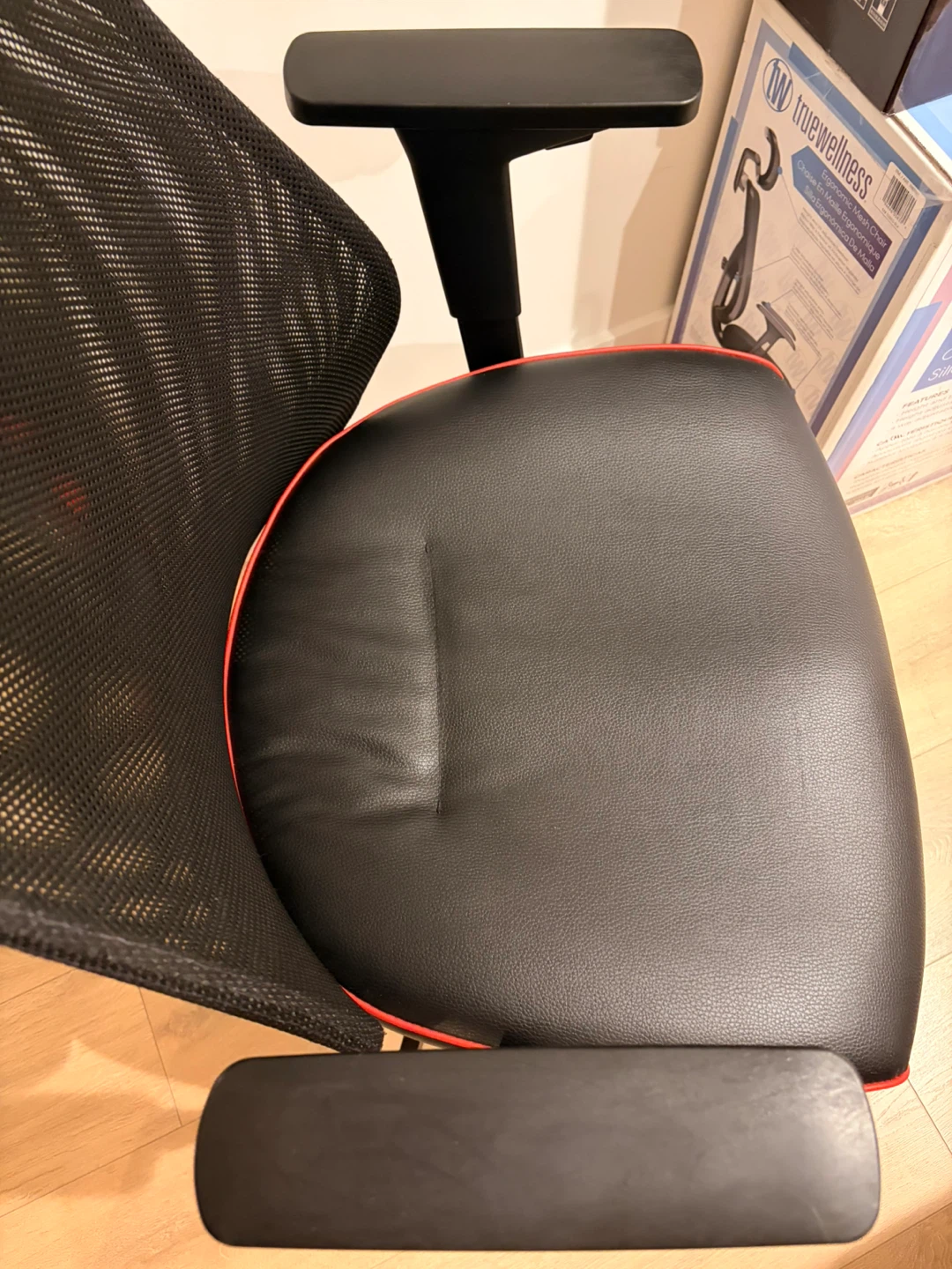 Ikea Matchspel gaming chair - photo 3