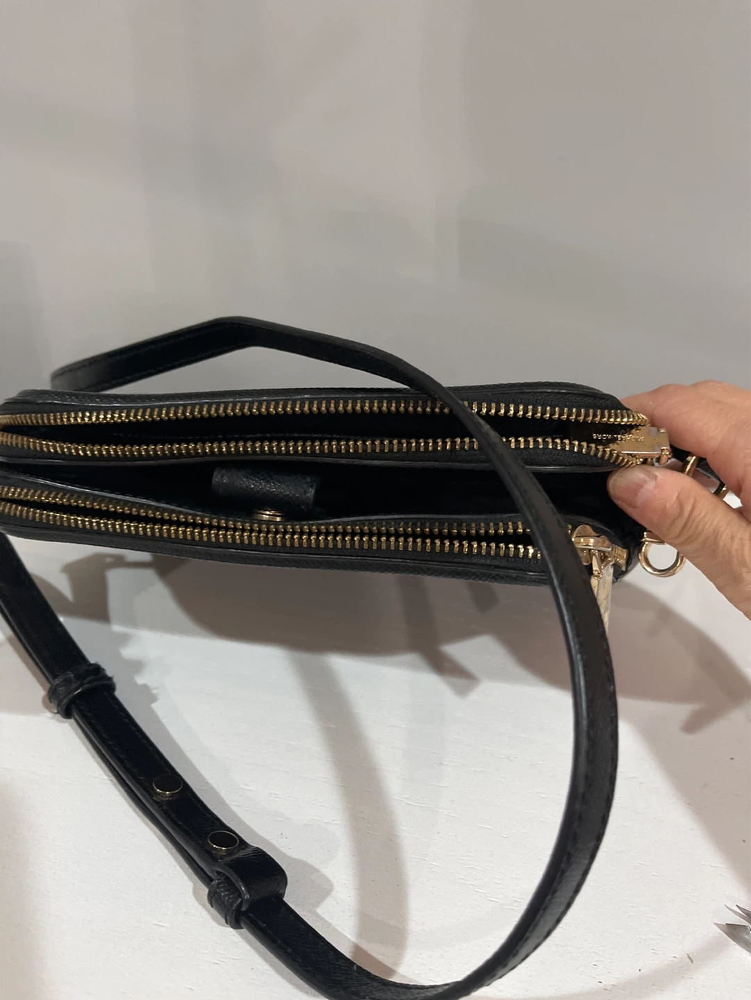 Michael Kors Black Leather Crossbody Bag - photo 3