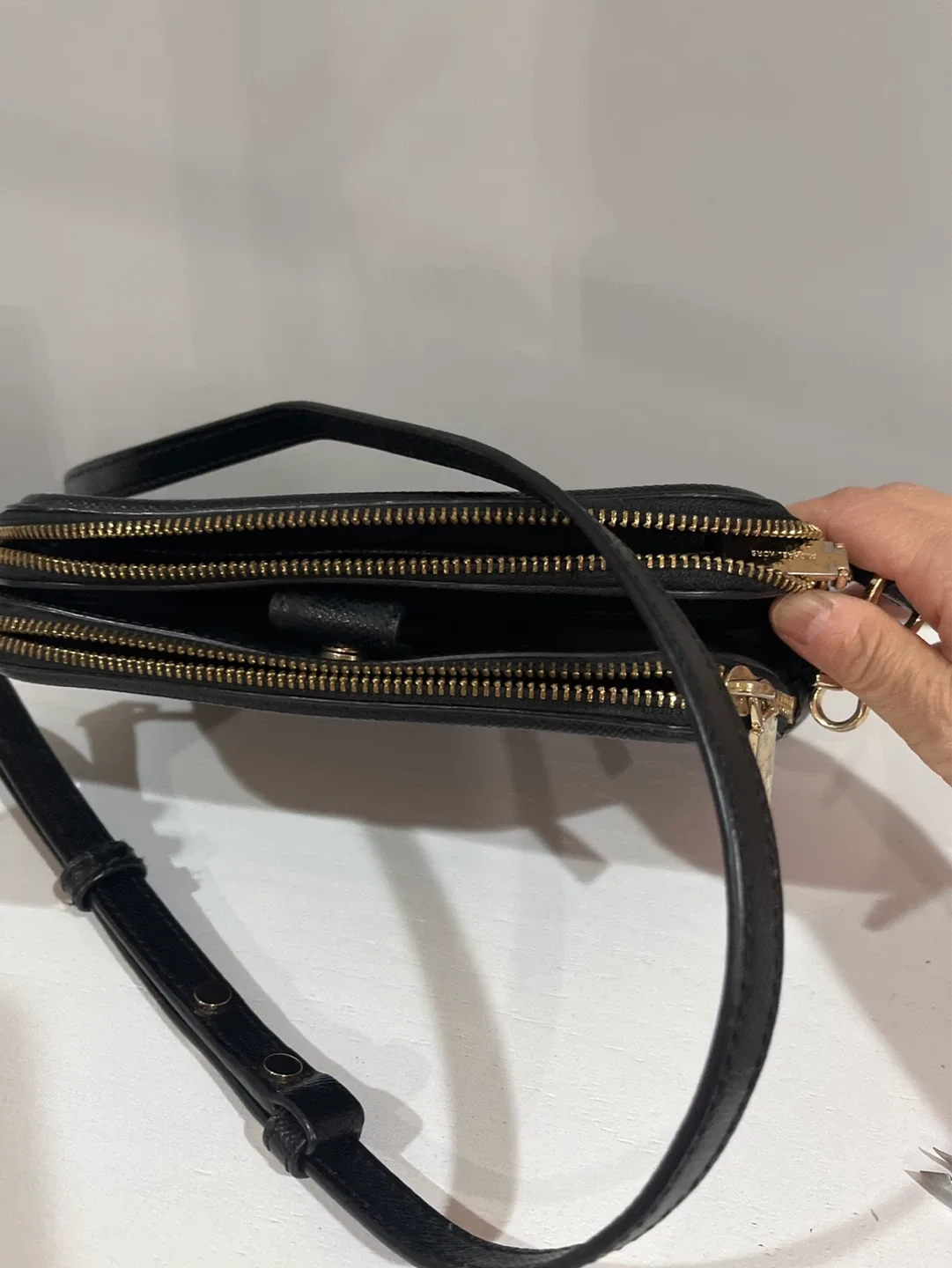 Michael Kors Black Leather Crossbody Bag - photo 3