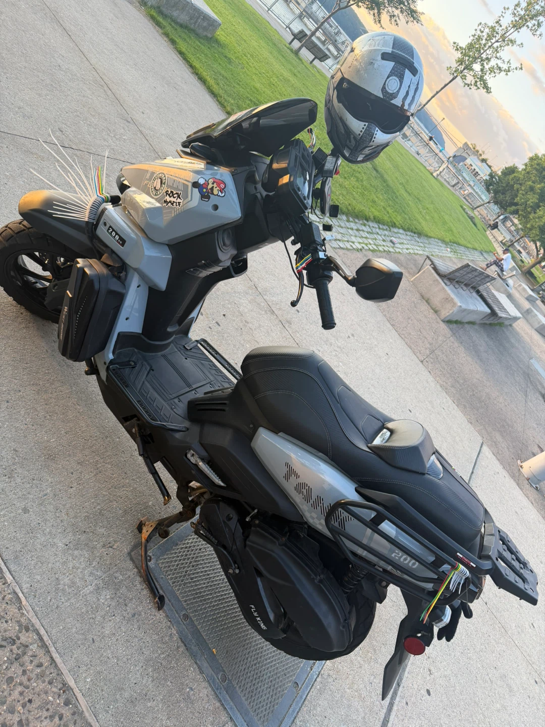 Tank 200 Scooter - photo 4