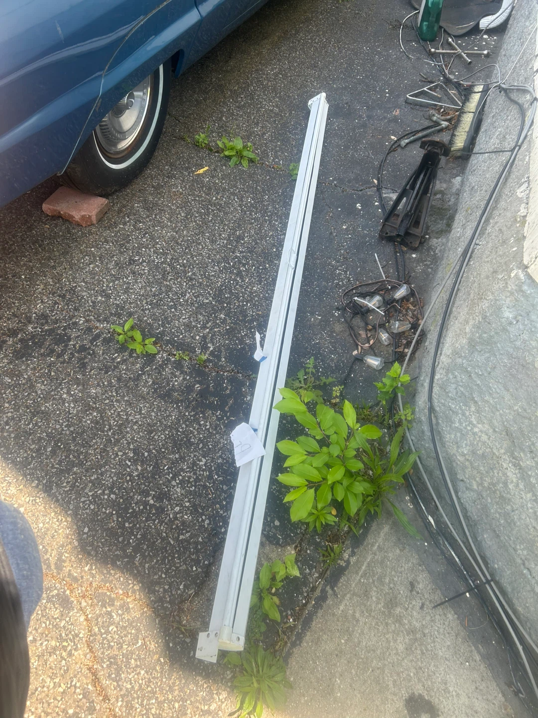 White Projector Screen - 8ft diagonal? - photo 2
