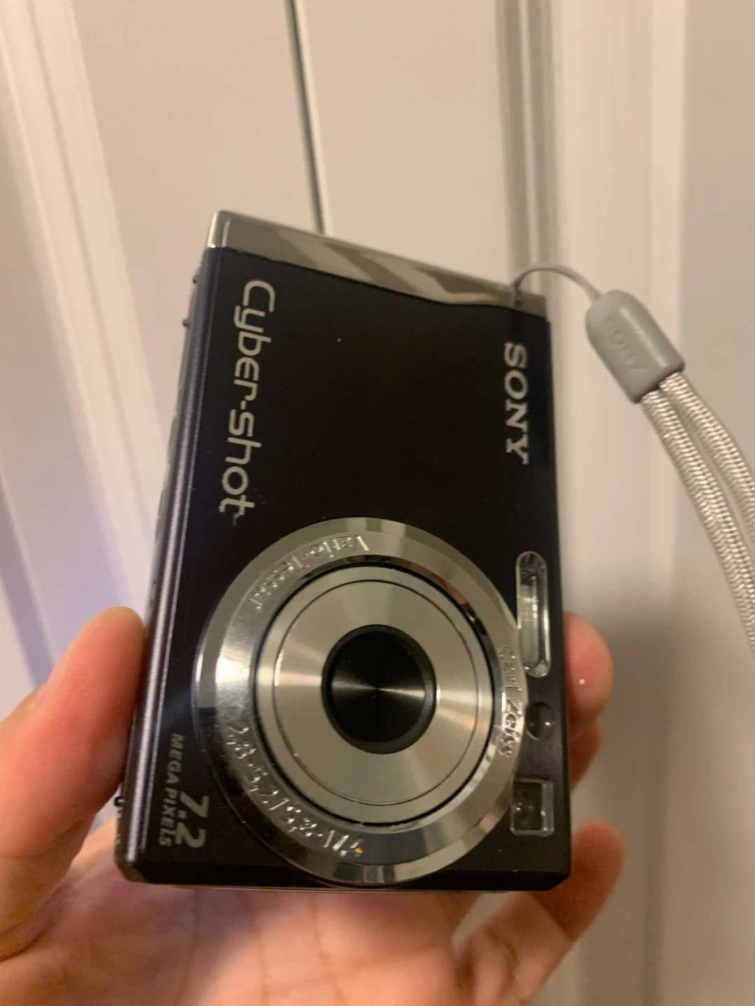 Sony Cyber-shot DSC-W80 Digital Camera
