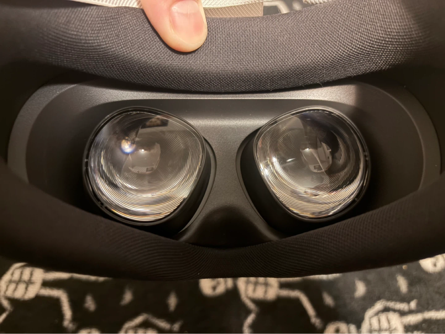 Meta Quest 3s VR Headset and Controllers - photo 2