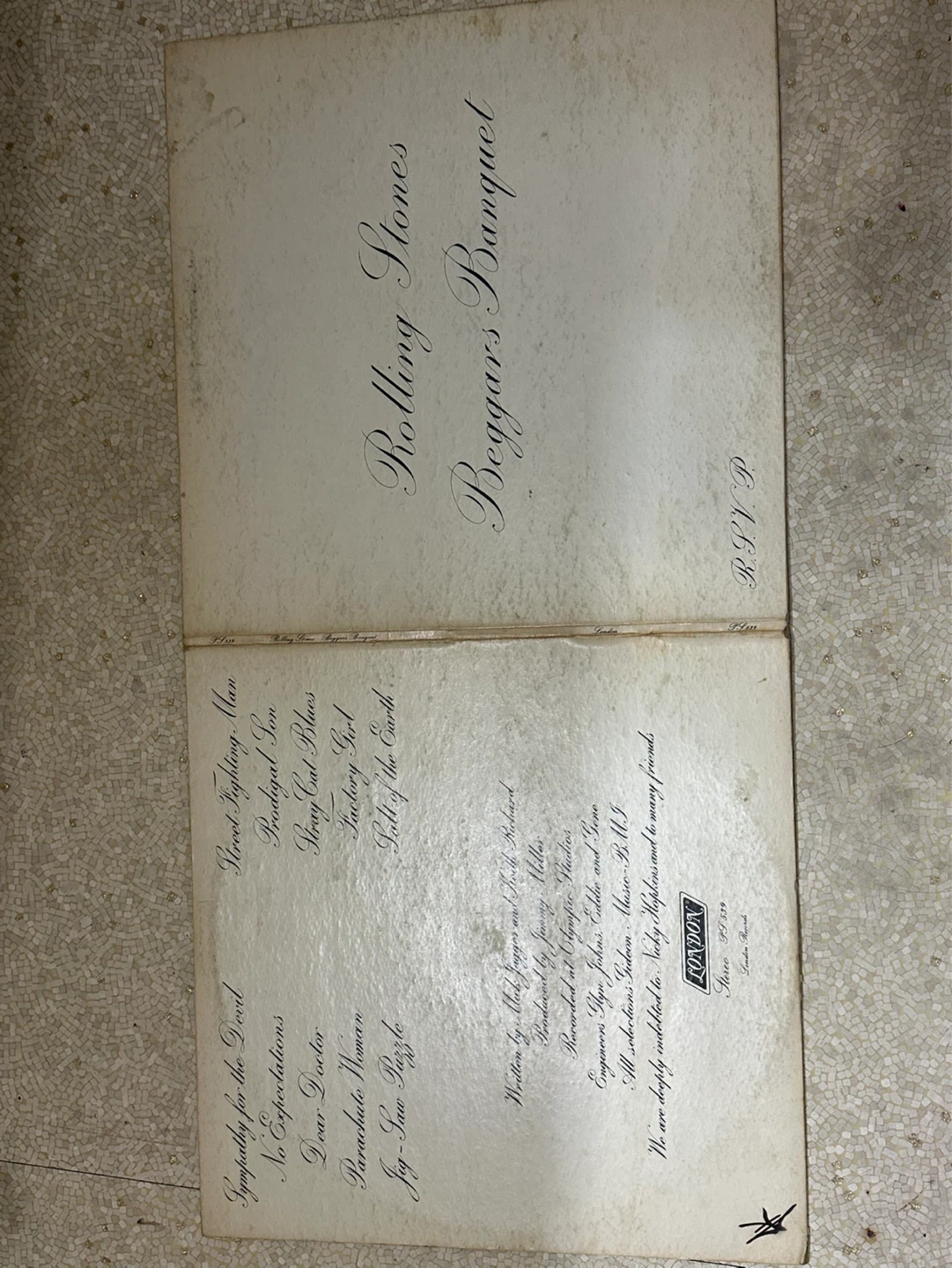 1968 Canadian 1st Pressing of The Rolling Stones Beggars Banquet - photo 2