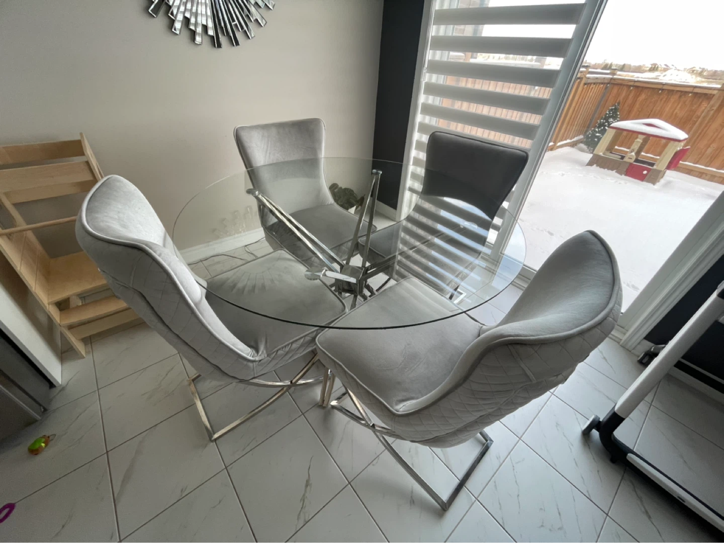 Dining table and chairs - photo 2