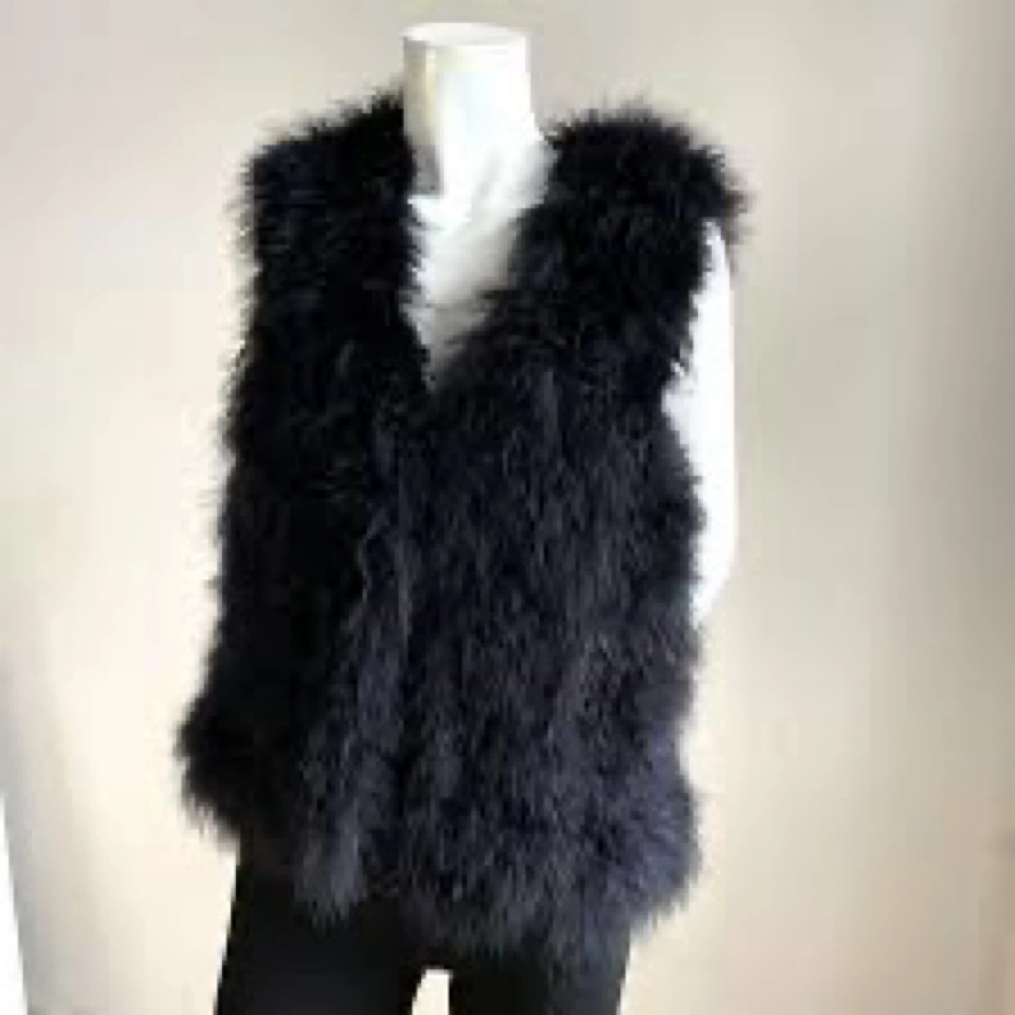 Club Monaco Black Feather Vest - photo 2