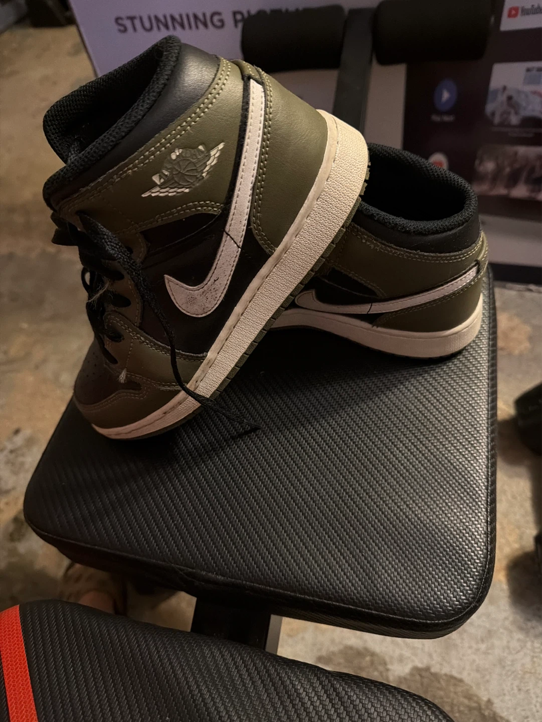 Nike Air Jordan 1 Mid SE GS Olive Black White