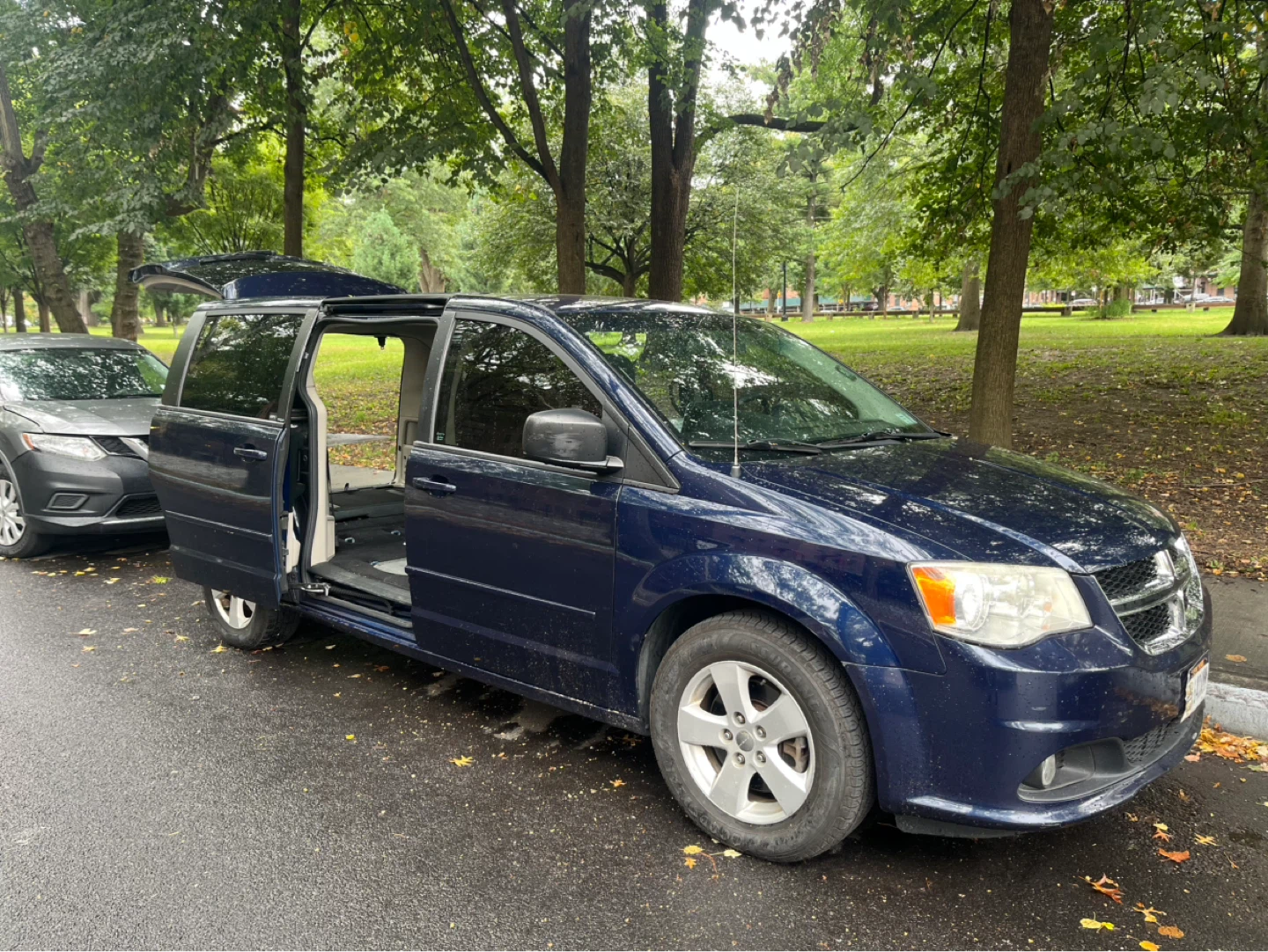 Dodge Grand Caravan - photo 3
