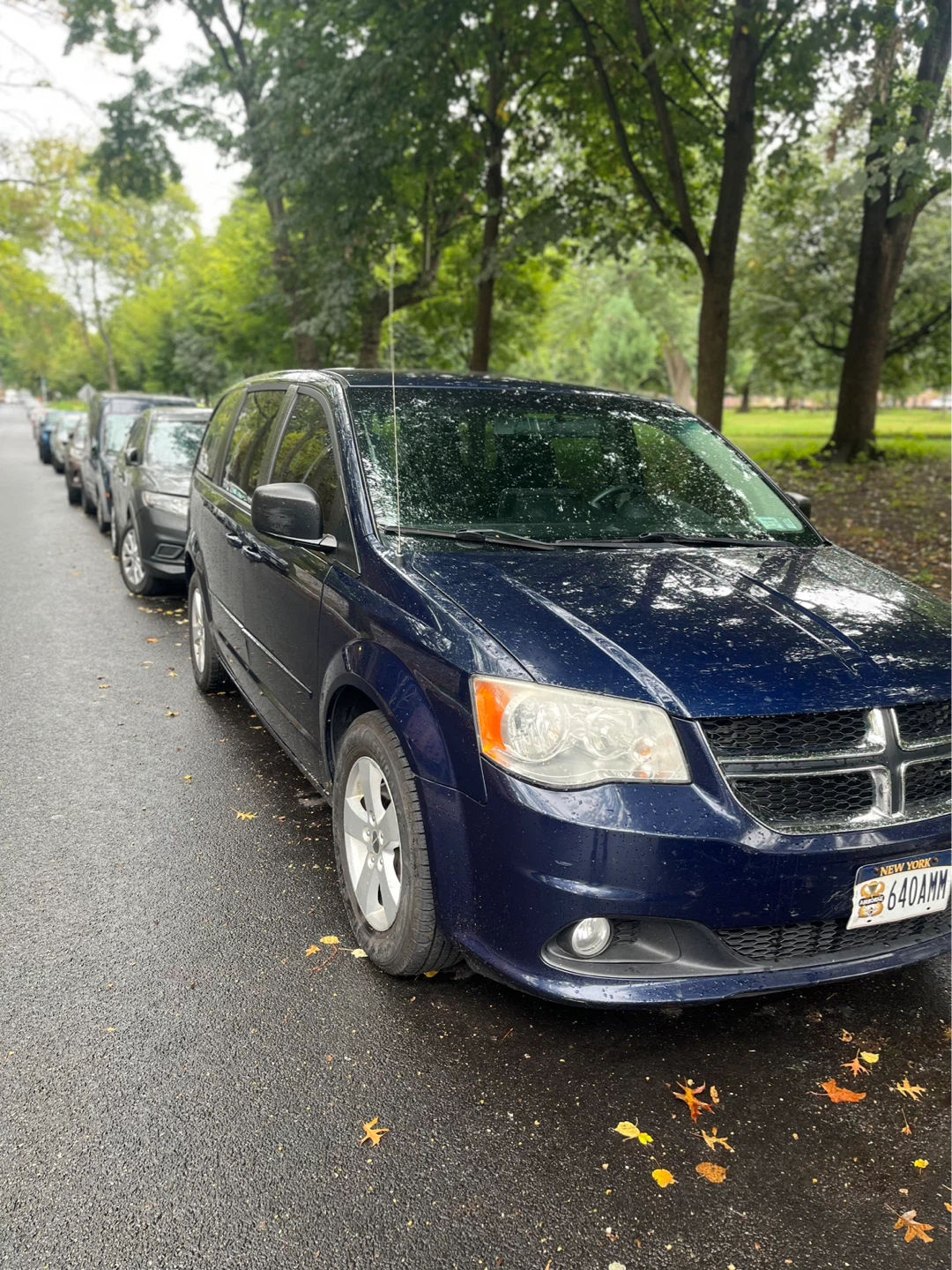 Dodge Grand Caravan - photo 2