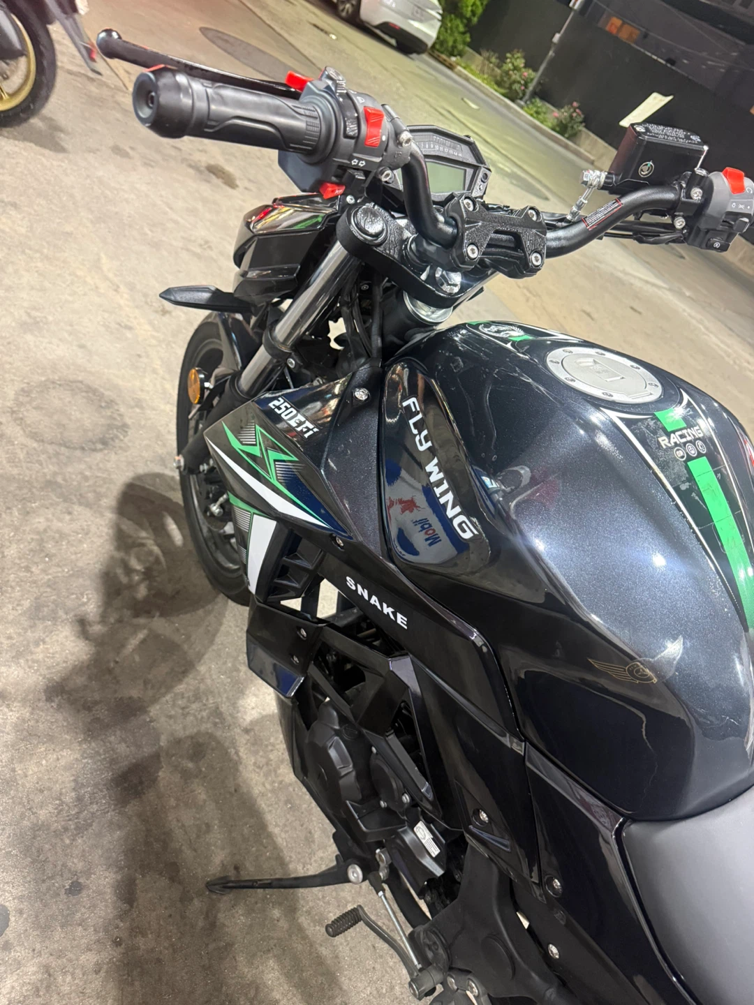 Motorcycle 2024 250cc - photo 2