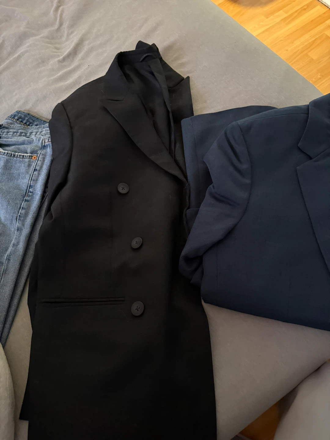 Men’s & Women’s Clothing from $10 to $35 - photo 5