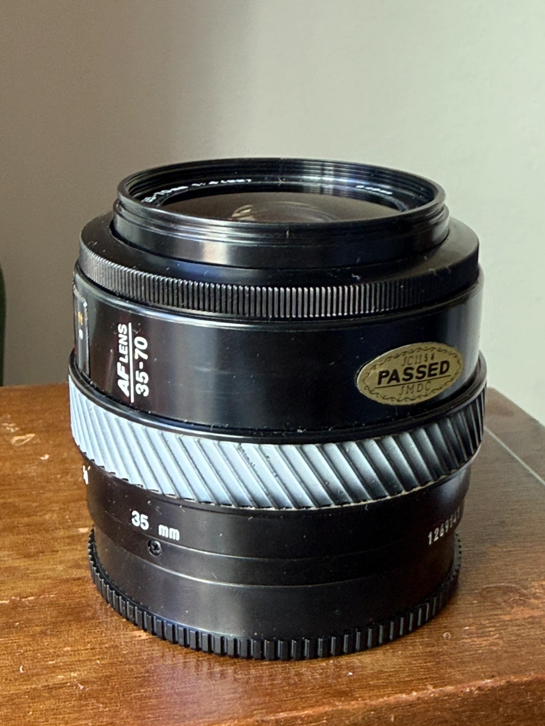 Minolta Maxxum AF 35-70mm f/4 Lens - photo 3