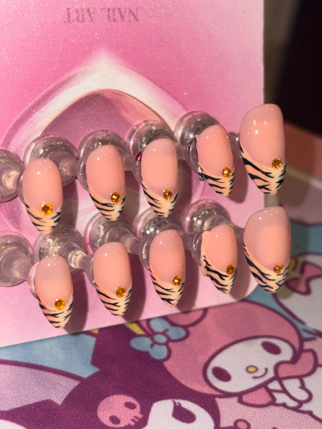 Custom press on nails - photo 3
