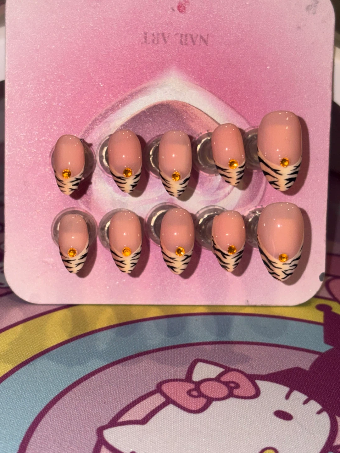 Custom press on nails