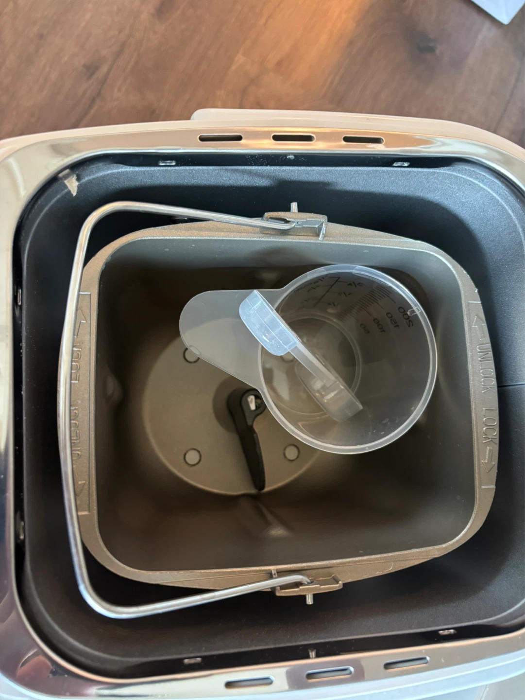 【LIKE NEW】Zojirushi BB-HAC10 Home Bakery Mini Breadmaker - photo 2