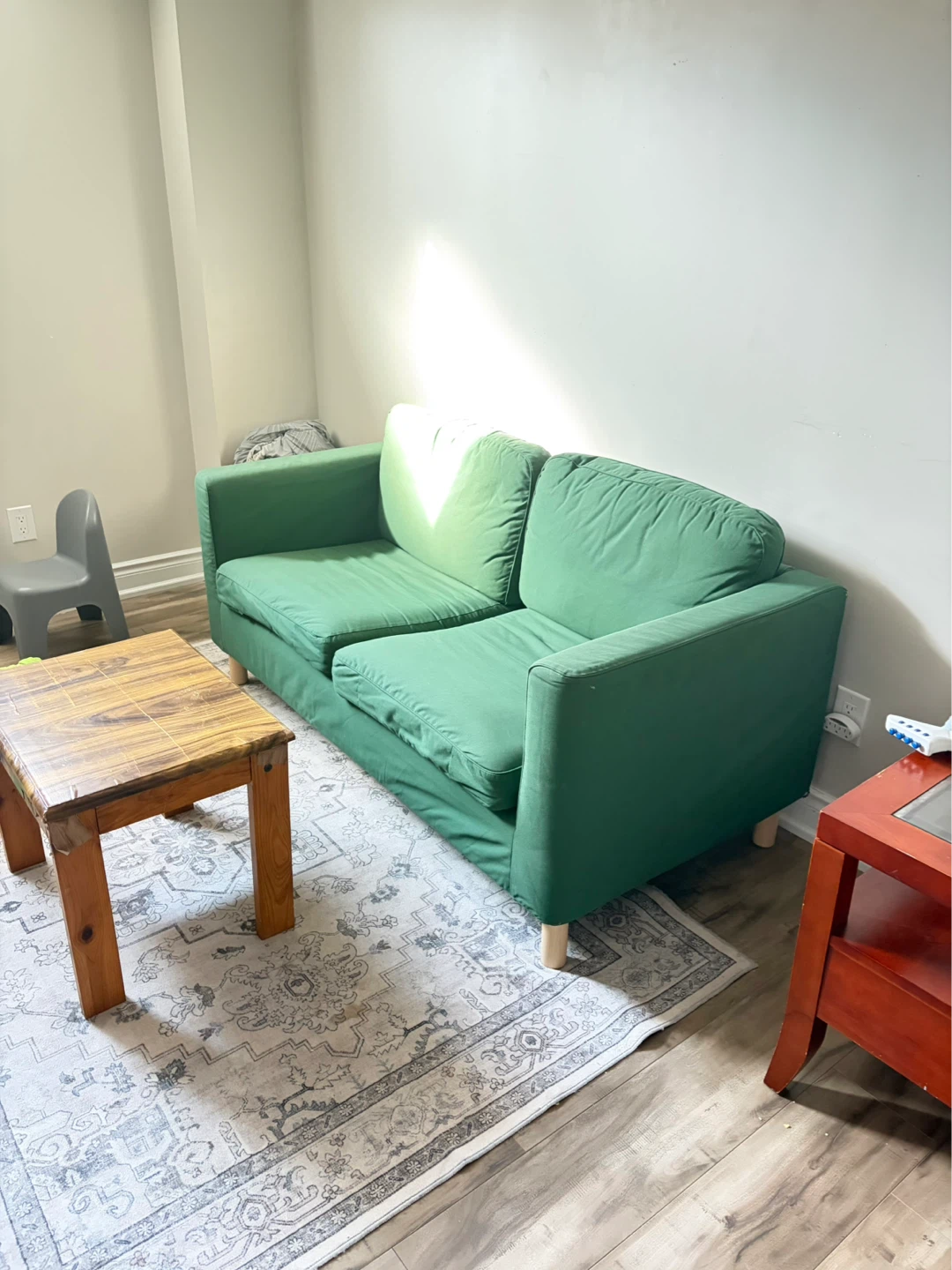 Green 2-Seater Sofa - photo 2