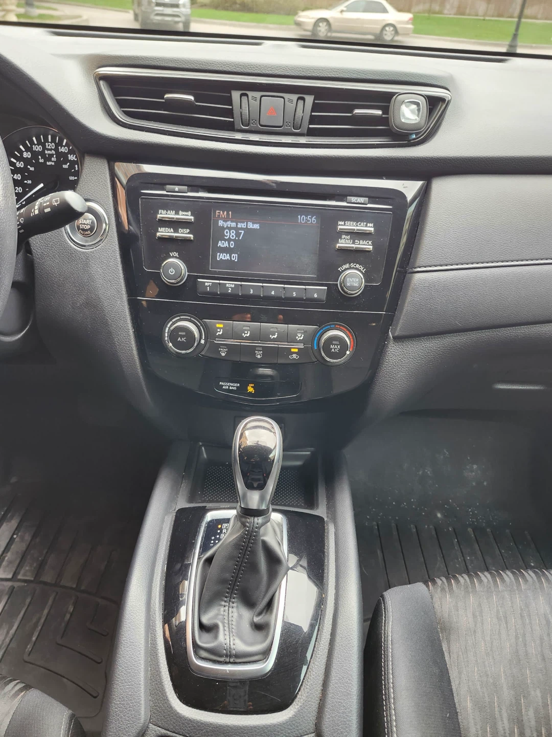 2017 Nissan Rogue SV AWD SUV - photo 2