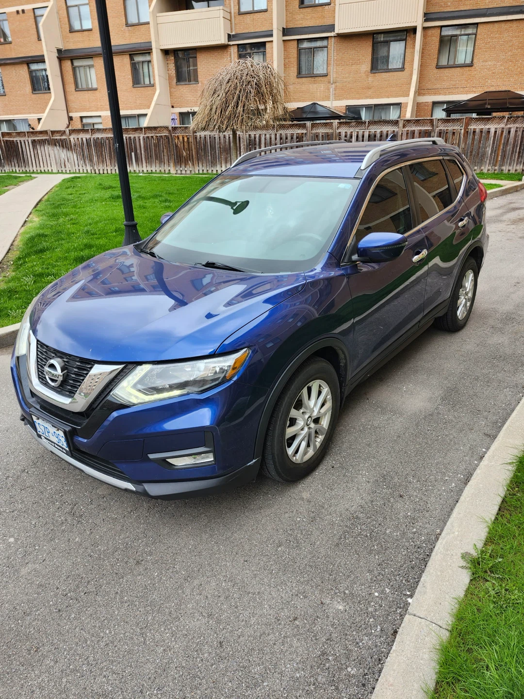 2017 Nissan Rogue SV AWD SUV - photo 4