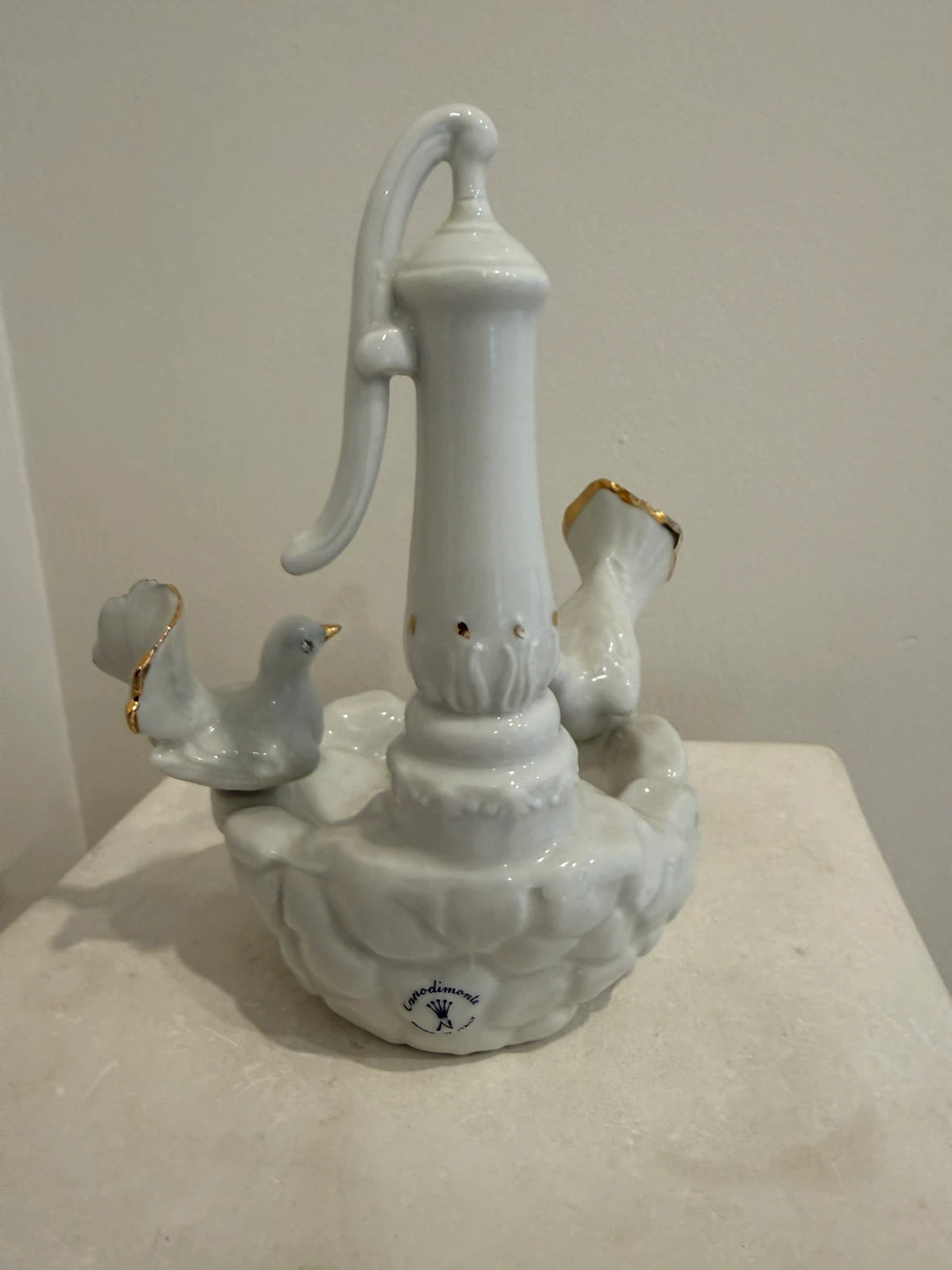 Italian Capodimonte Porcelain Water Pump and Birds Figurine - photo 4
